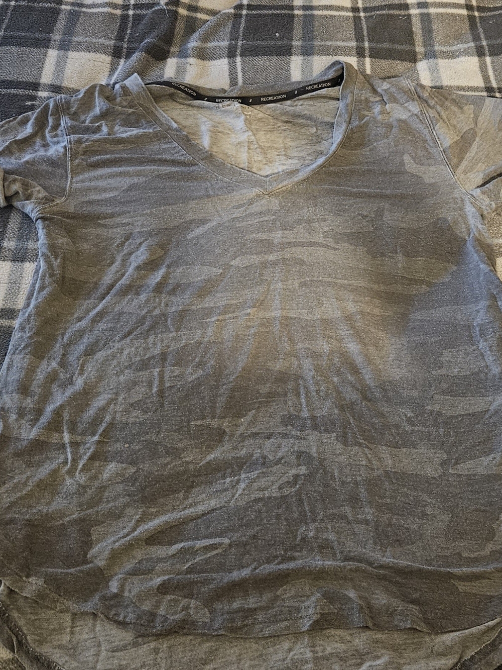 Women’s Short Sleeve V-Neck Tee - Gray